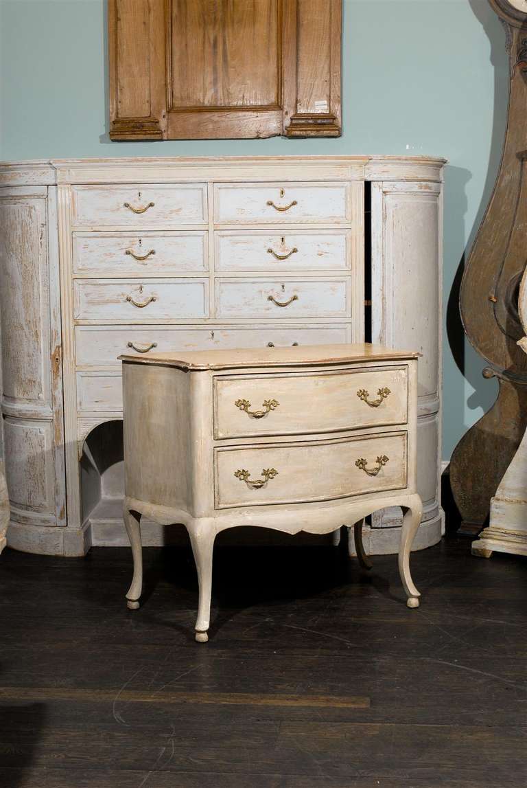 Italian Faux Marble Top Chest In Good Condition In Atlanta, GA