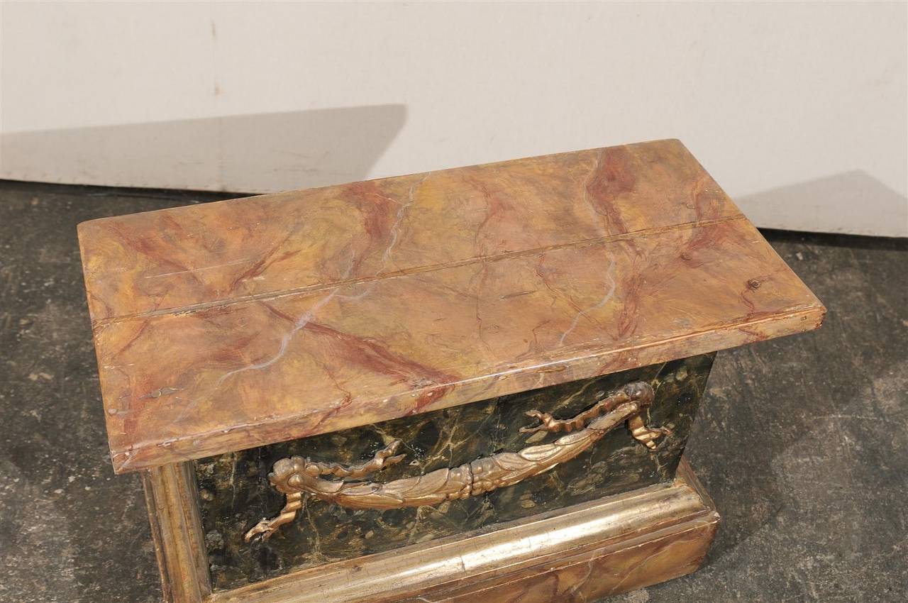 18th Century Italian Marbleized Pedestal For Sale 3