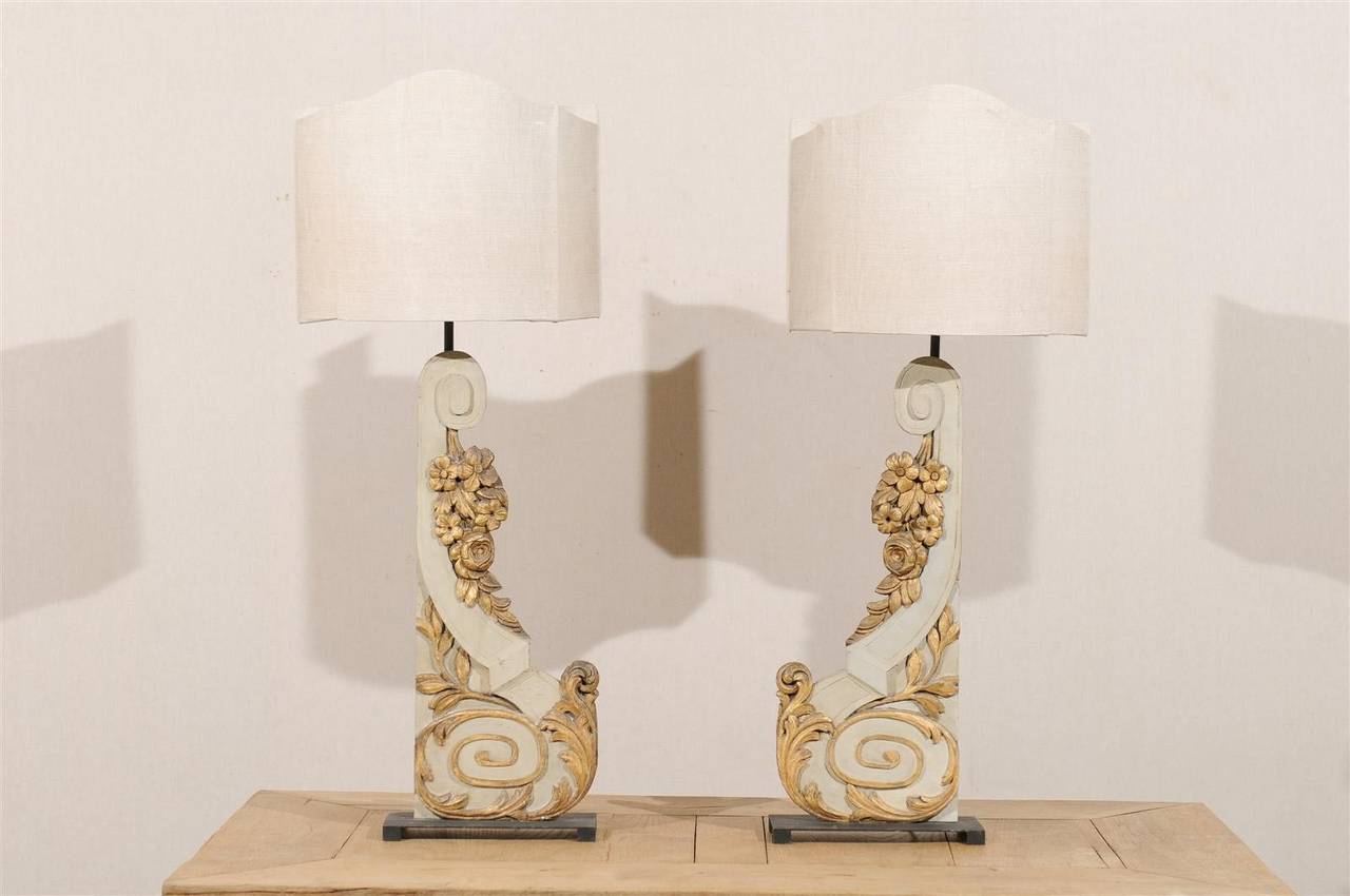 Pair of Italian Early 20th Century Painted and Gilded Wood Table Lamps