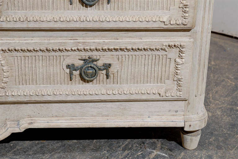 A French Early 19th Century Bleached Oak Three-Drawer Chest 3