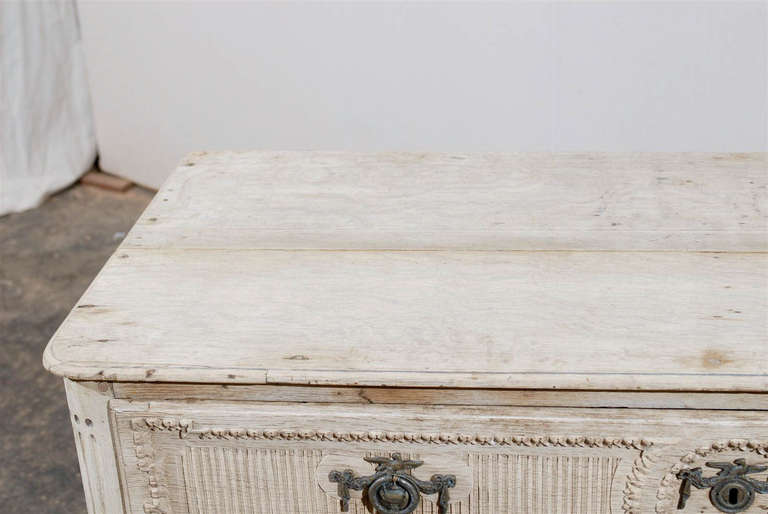 A French Early 19th Century Bleached Oak Three-Drawer Chest 4