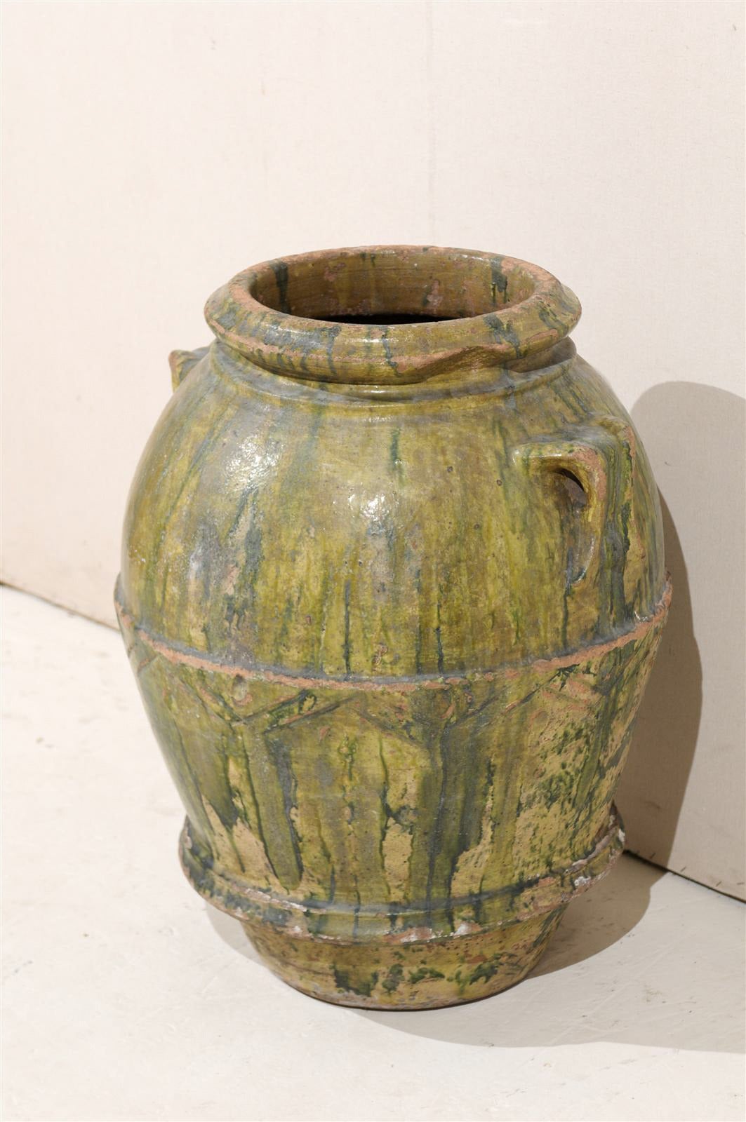 18th Century Large Italian Terracotta Jar with Lovely Rich Green Poured Glaze For Sale 1