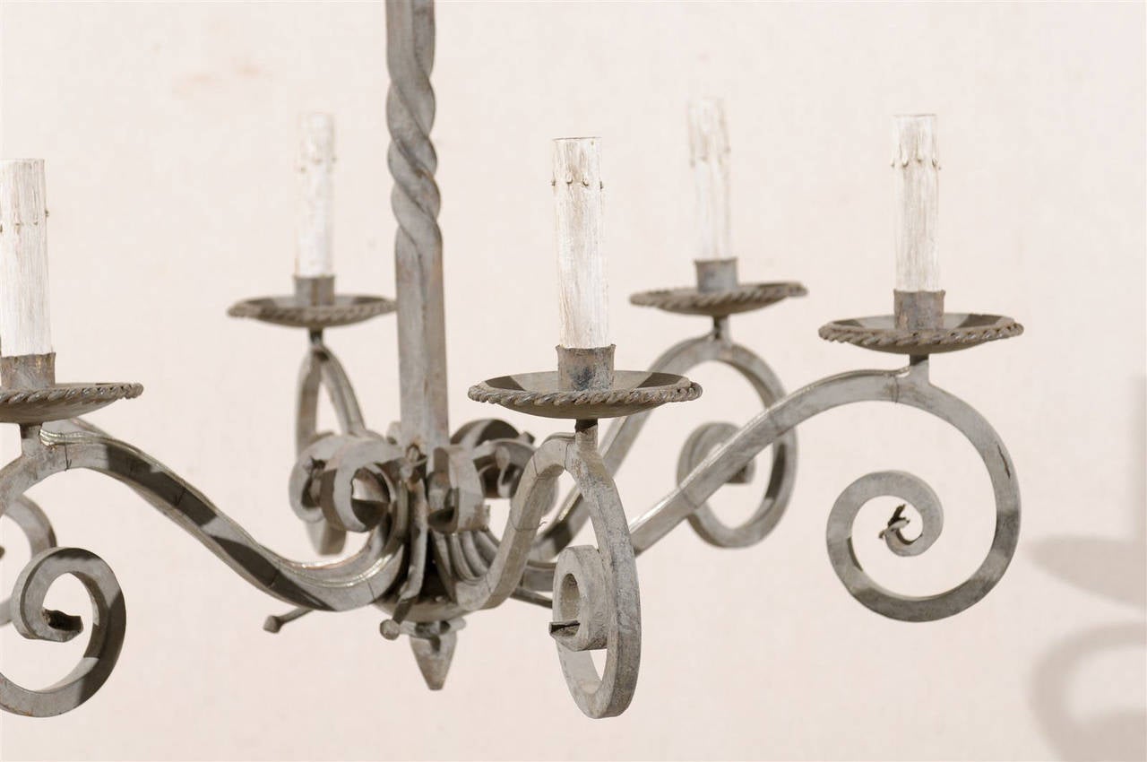 French Vintage Six-Light Light Grey Painted Iron Chandelier with Scrolled Arms For Sale 1