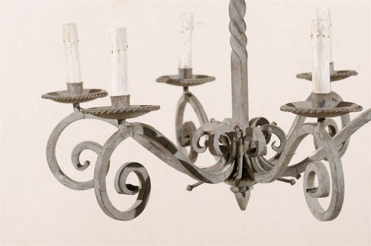 French Vintage Six-Light Light Grey Painted Iron Chandelier with Scrolled Arms For Sale 2