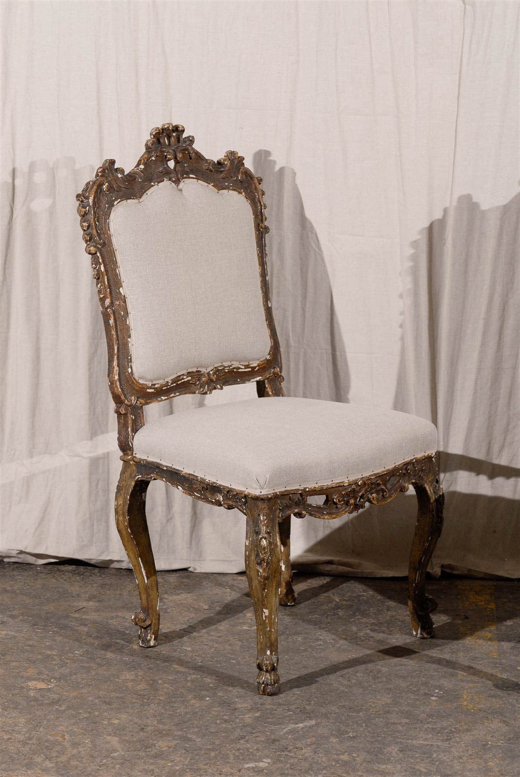 Paire de chaises d'appoint italiennes ornées, style vénitien du 18ème siècle Bon état - En vente à Atlanta, GA
