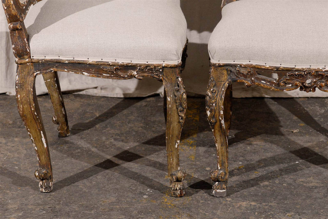 Tissu d'ameublement Paire de chaises d'appoint italiennes ornées, style vénitien du 18ème siècle en vente