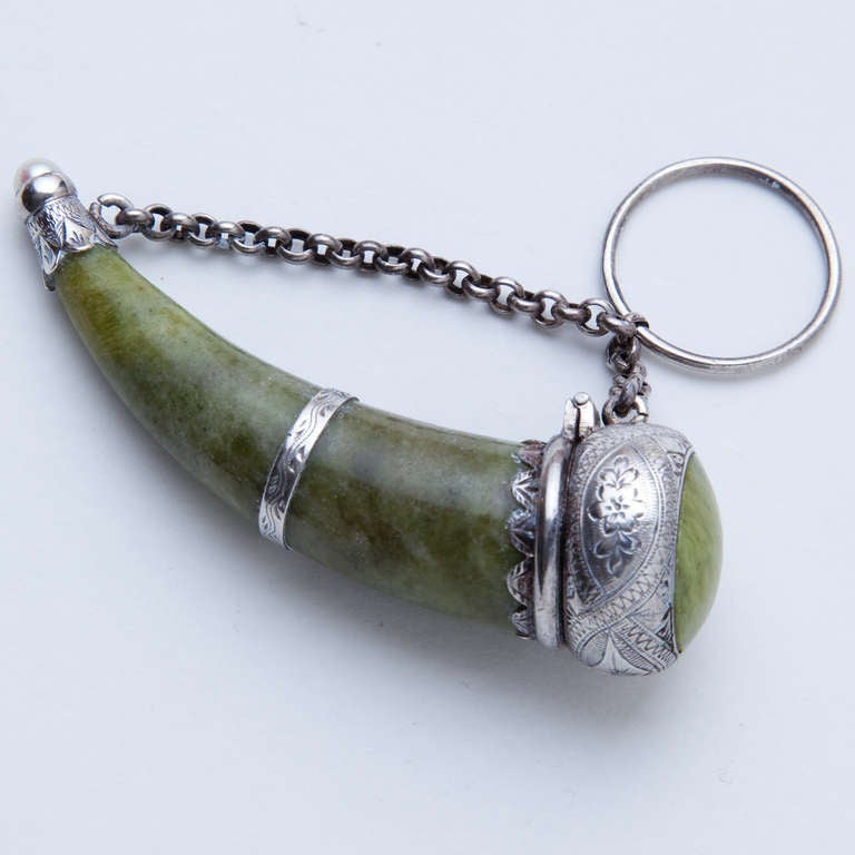 English Sterling, Agate and Pearl Horn-Shaped Vinaigrette For Sale