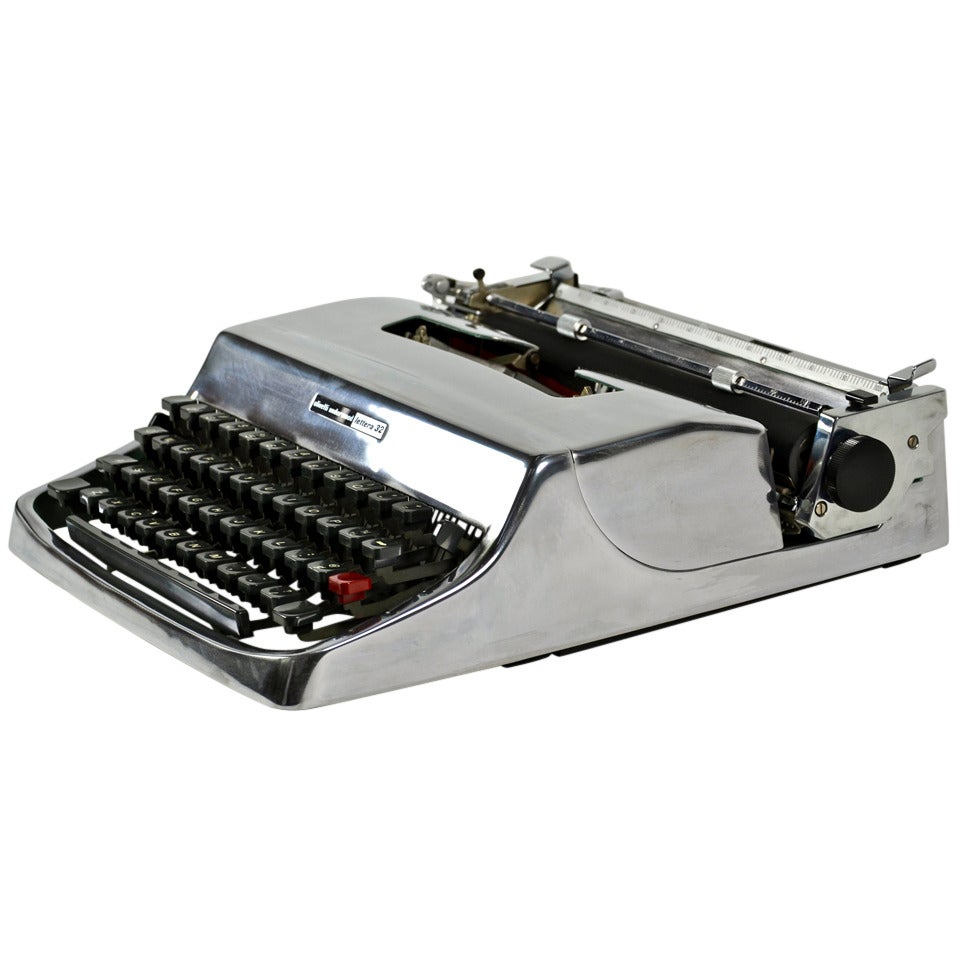 Gleaming Olivetti Lettera 32