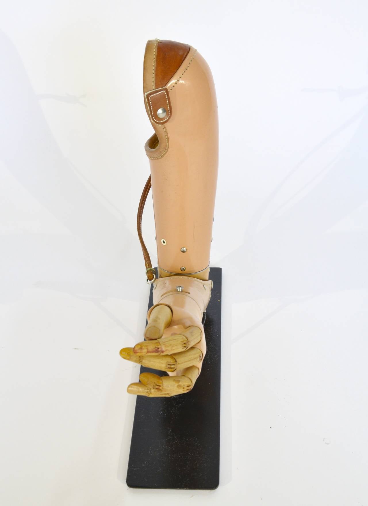 Early 20th Century Prosthetic Limb In Good Condition In Oakland, CA