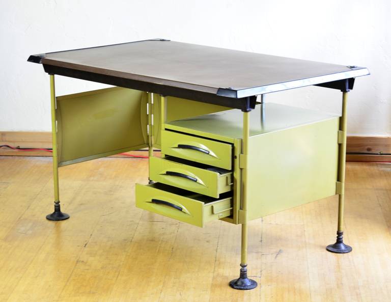 International Style Olivetti Spazio Desk