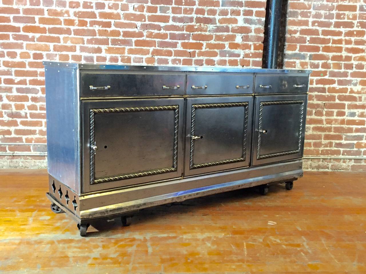Late 19th Century Antique Polished Steel Cedenza For Sale