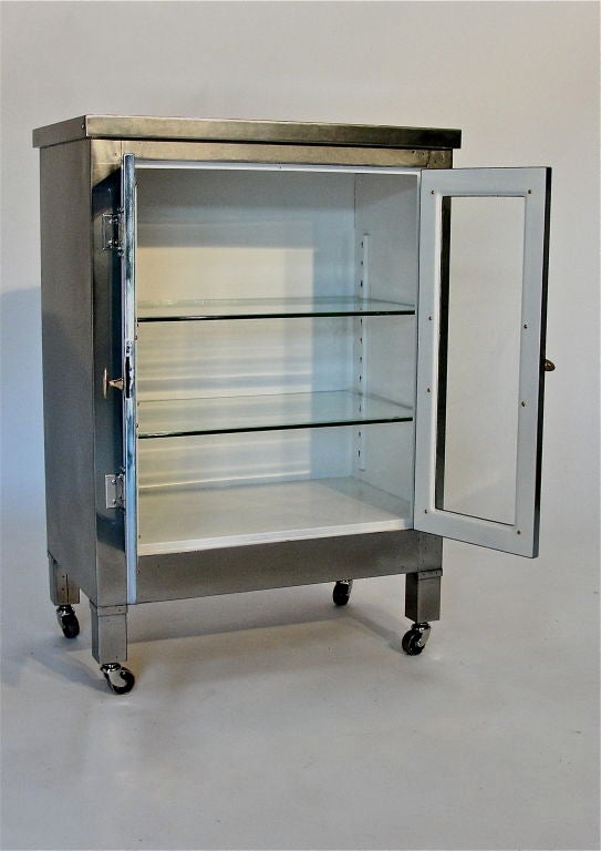 Petite Steel Medical Cabinet In Excellent Condition In Oakland, CA