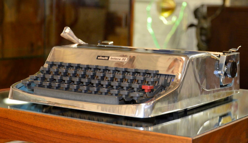 Gleaming Olivetti Lettera 32 by Marcello Nizzoli 4