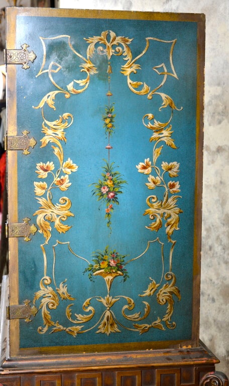 Beautifully Decorated Chinoiserie Cabinet 3
