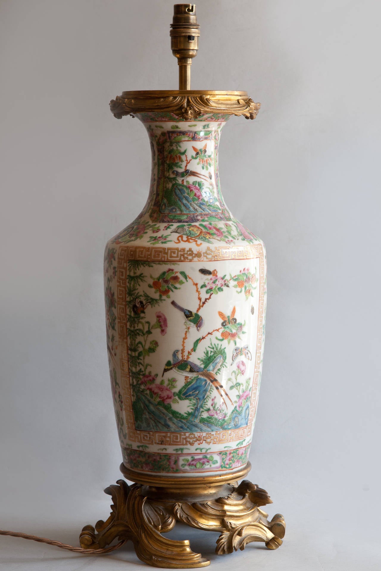 Pair of 19th Century Chinese Vases Converted to Lamps In Good Condition In London, GB