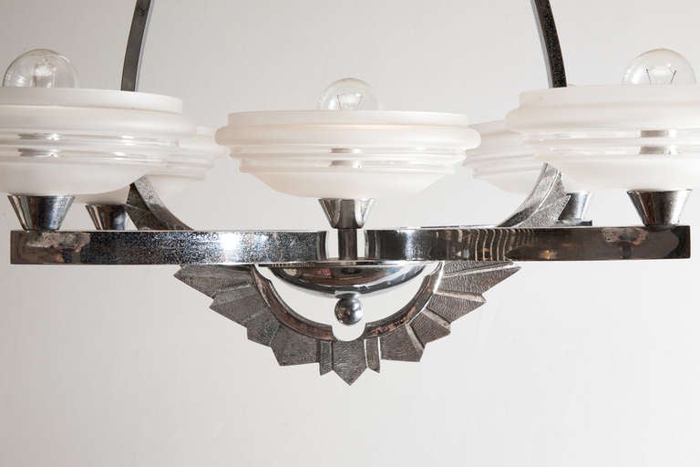 French Art Deco Chrome Chandelier With Etched Glass Bowls In Good Condition For Sale In London, GB