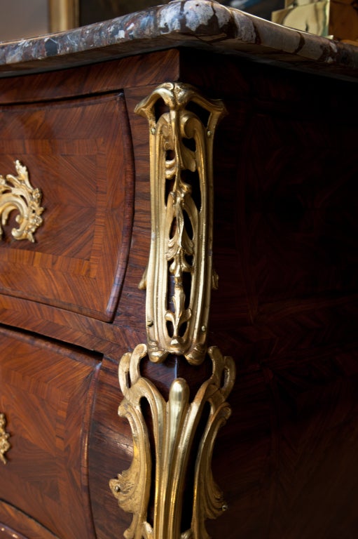 An Important Louis XV Kingwood Commode By Jacques Dubois In Good Condition In London, GB