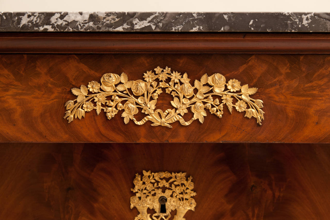 Empire Flame Mahogany Commode 1