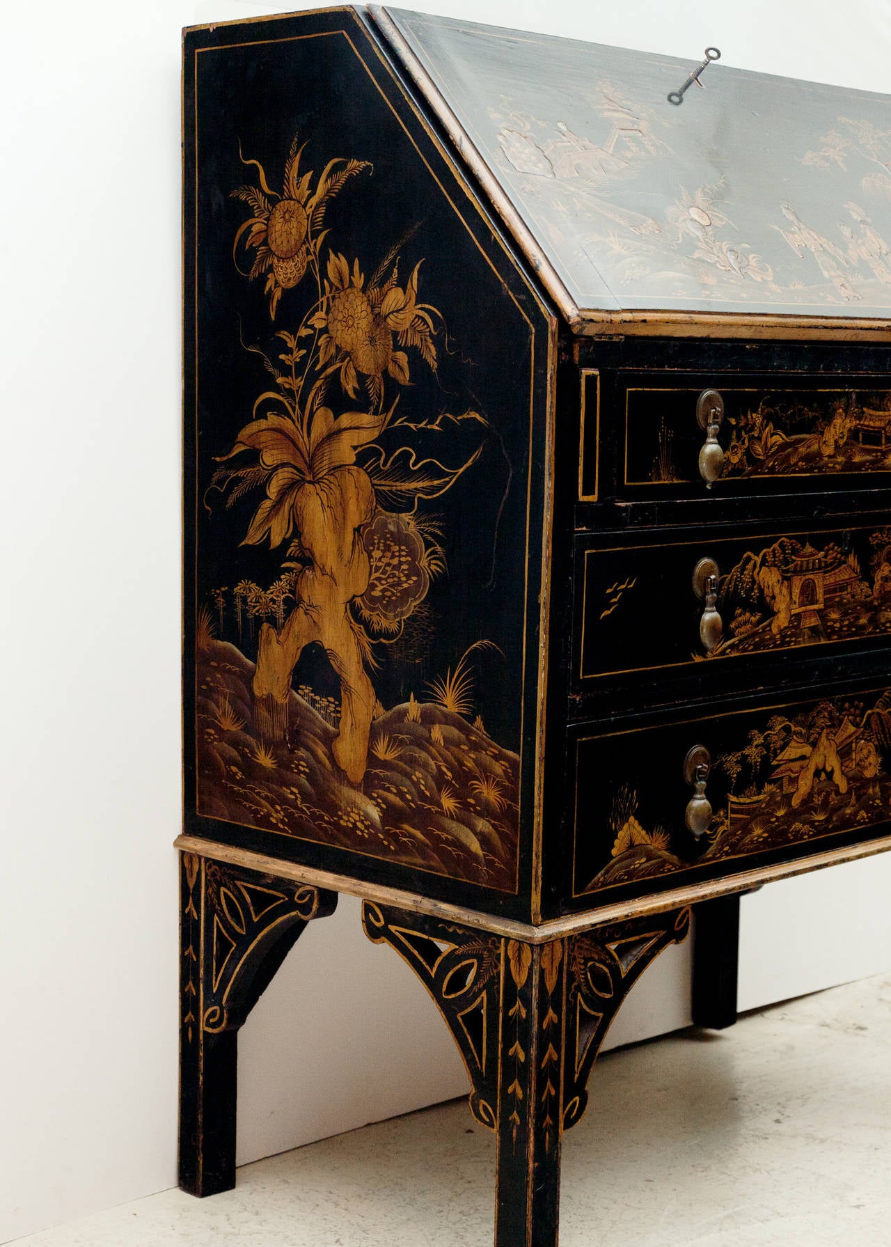 19th Century Lacquered Chinoiserie Fall Front Bureau or Desk 4