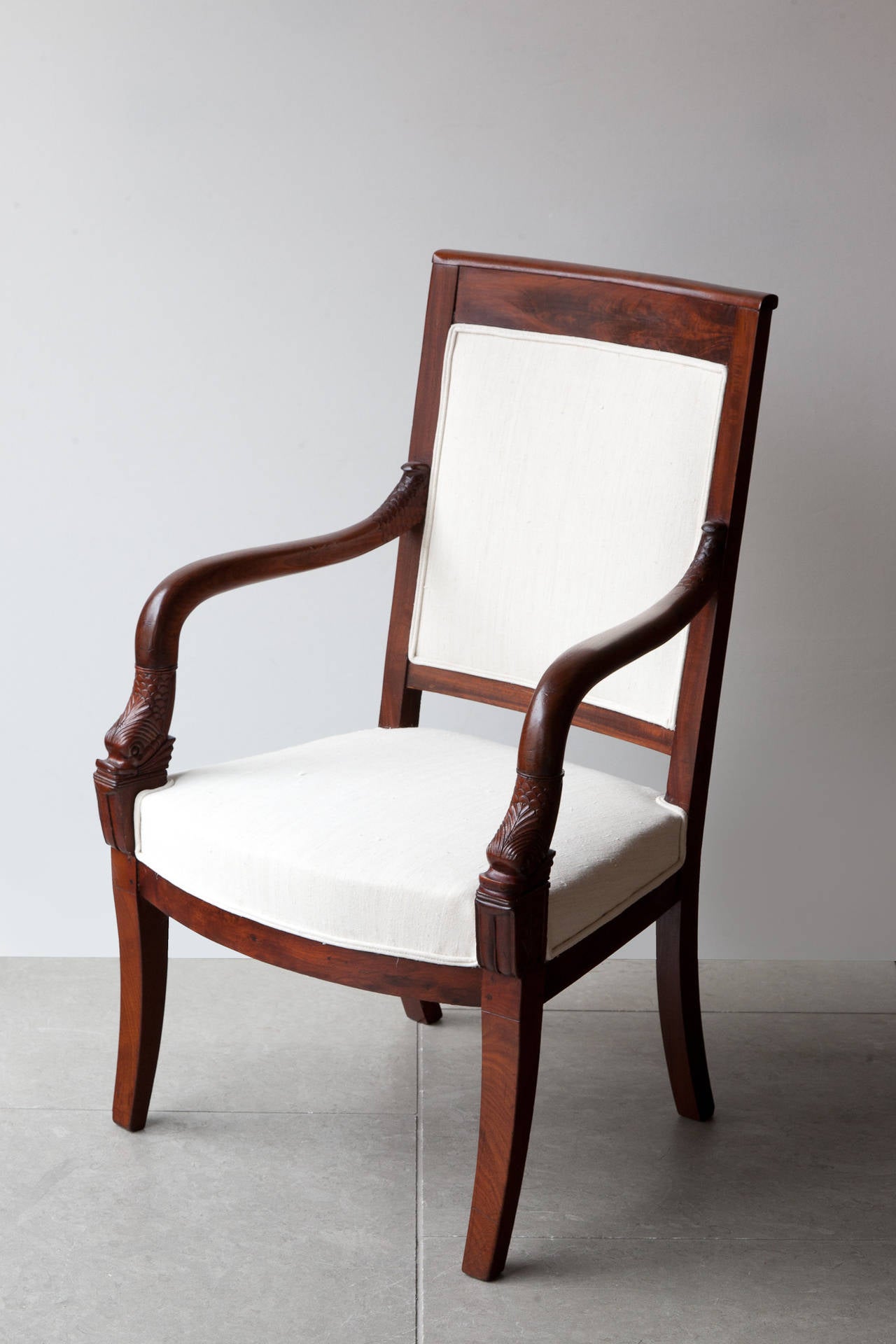 A Set Of Four Louis Philippe Carved Mahogany Dining Chairs In Good Condition For Sale In London, GB