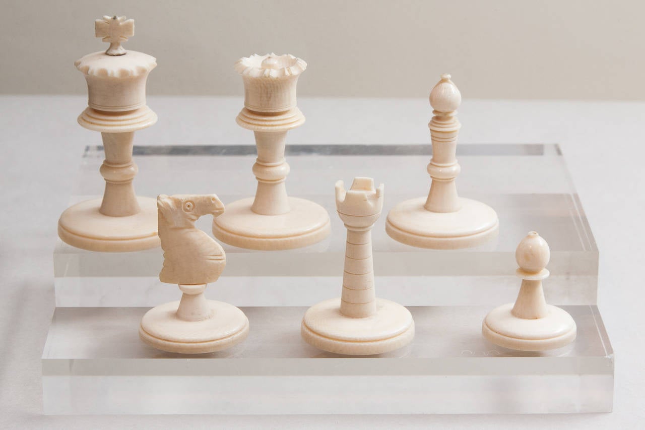 Art Deco Ivory Chess Set 2