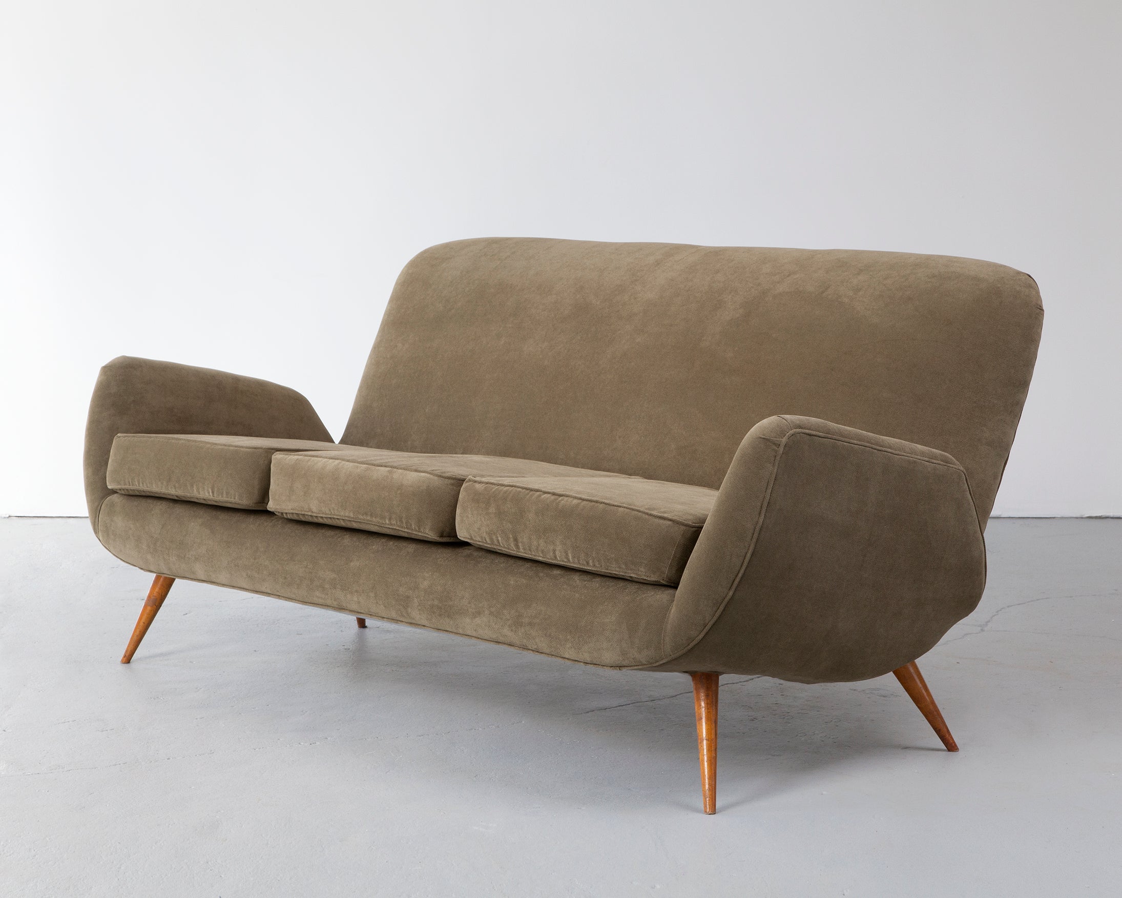 Brazilian Settee