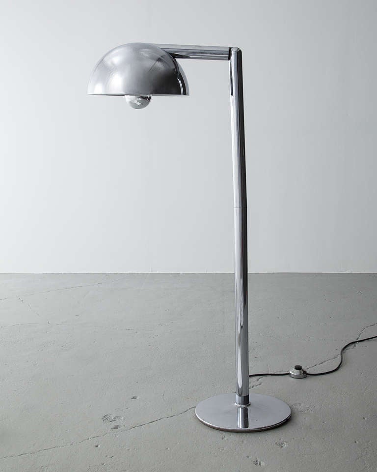 Floor lamp in chrome-plated metal. Designed by Adalberto Dal Lago for Bilumen, Italy, circa 1970.