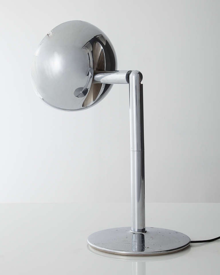 Table Lamp in Chrome In Good Condition In New York, NY