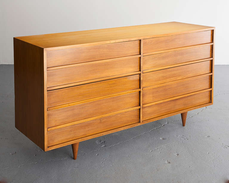 Dresser with eight drawers in pau marfim wood. Designed by Joaquim Tenreiro, Brazil, 1970s.