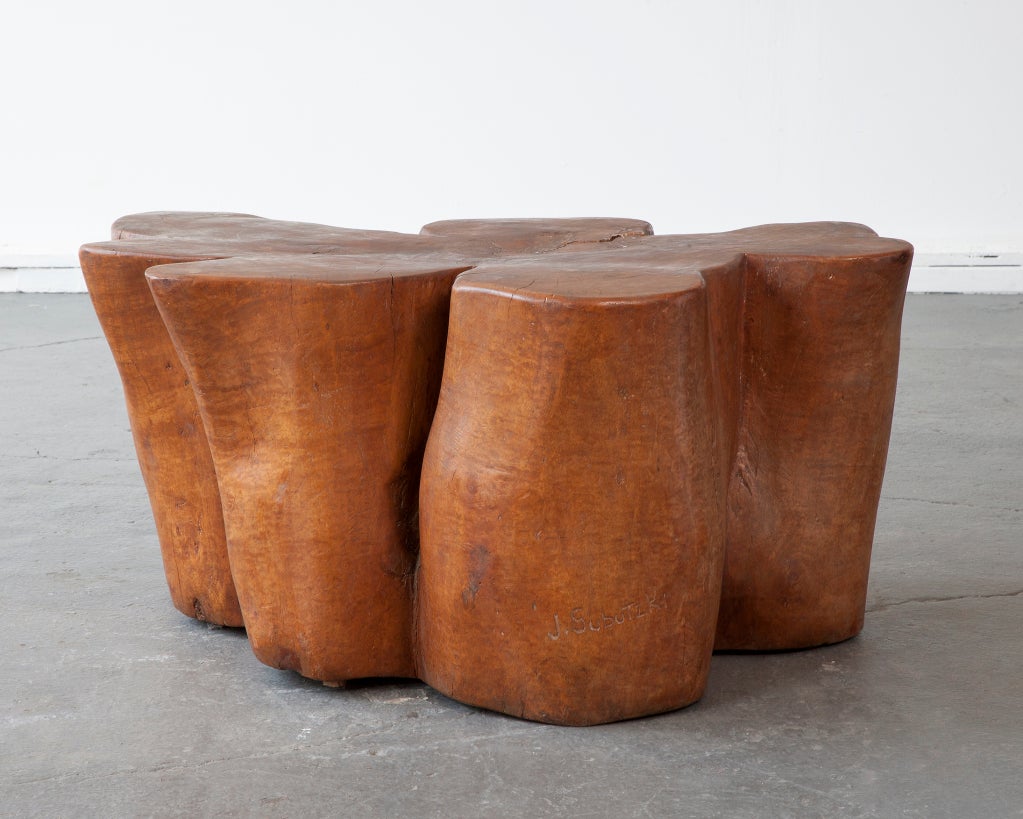 Organic shape coffee table in solid wood. Designed by J. Subutzki, Brazil, 1956.