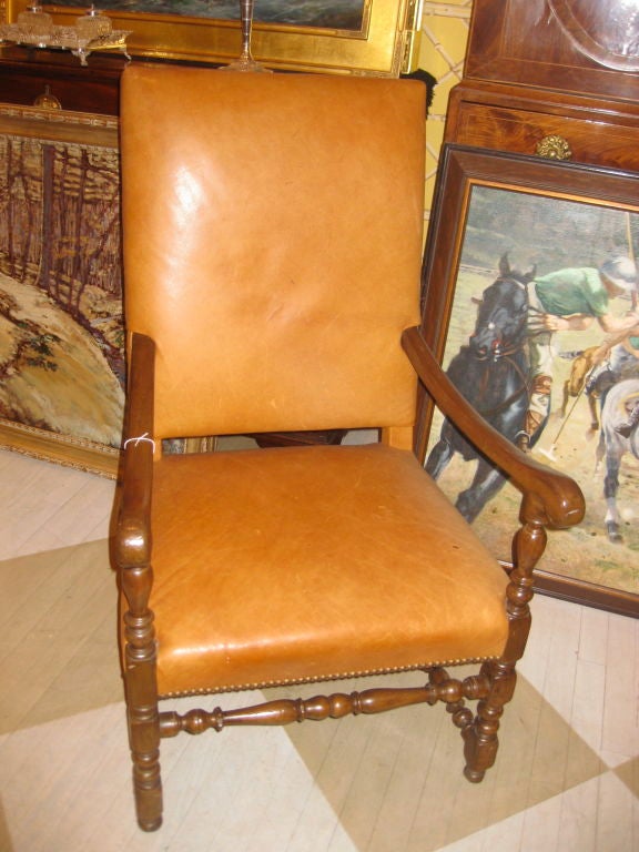 English Late 19th Century Mahogany and Leather Armchair In Excellent Condition For Sale In Southampton, NY