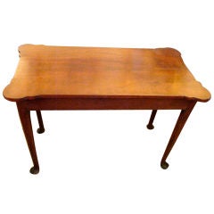 19th Century American Mahogany Queen Anne Style Table