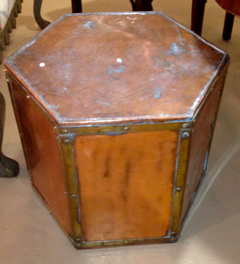 French 19th Century Copper and Brass Bin for Fire Place In Excellent Condition In Southampton, NY
