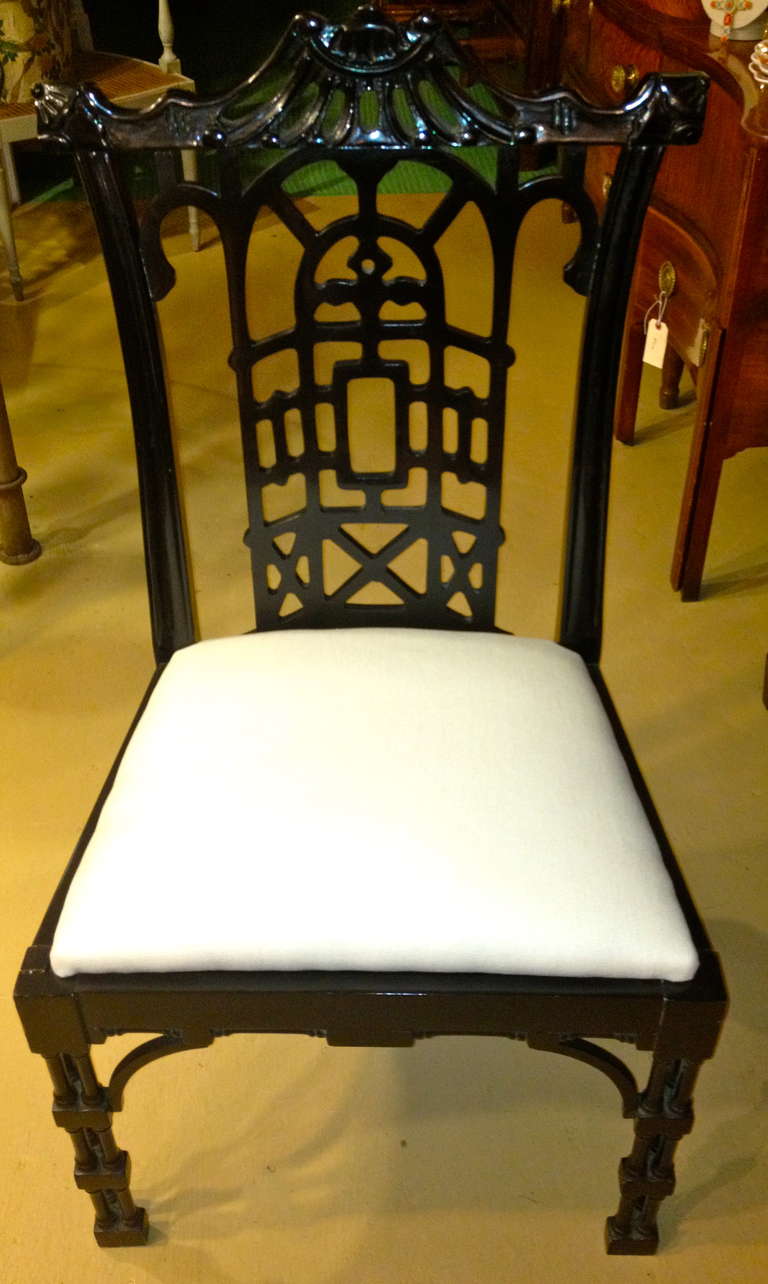 Hollywood Regency Set of Four American Black Lacquered Chinese Chippendale Style Chairs