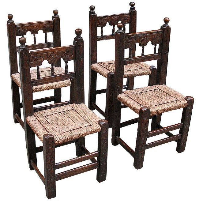 Four Exemplary Spanish (Moorish) 17th Century Post Chairs For Sale
