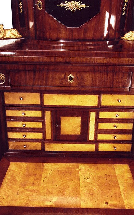 This Biedermeier fall-front secretaire is exemplary for the region of "Altona," North Germany. Signed and dated "Jan Vlaar von Altona, gefertigt Maerz 1818" (..., produced March 1818.) Cuban mahogany on pine, bookmatched. Fitted