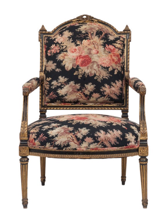 Stunning gilt armchair. Original finish. Reupholstered in vintage french fabric.