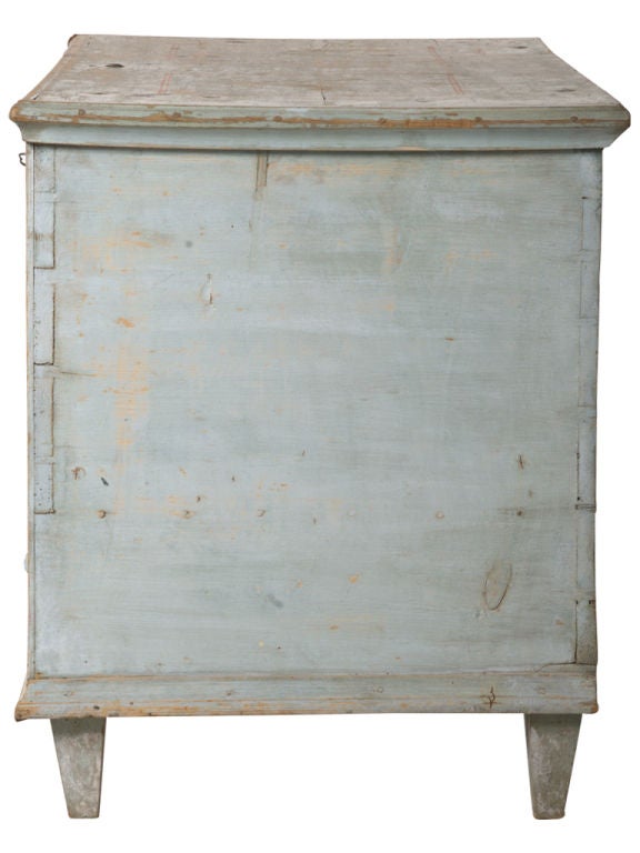 Antique Painted Chest In Good Condition In Chicago, IL