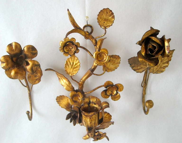Mid-20th Century Hollywood Regency Petite  Italian Gilt Flowers Galor Candle Wall  Sconce w Two Floral Towel Hooks