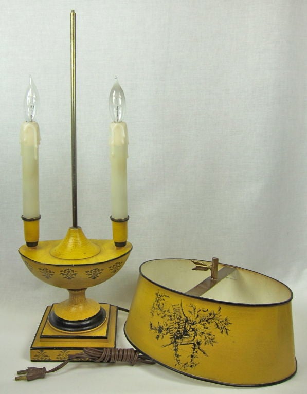 30s-40s French Yellow Painted Hand-stenciled Toile Lamp 2