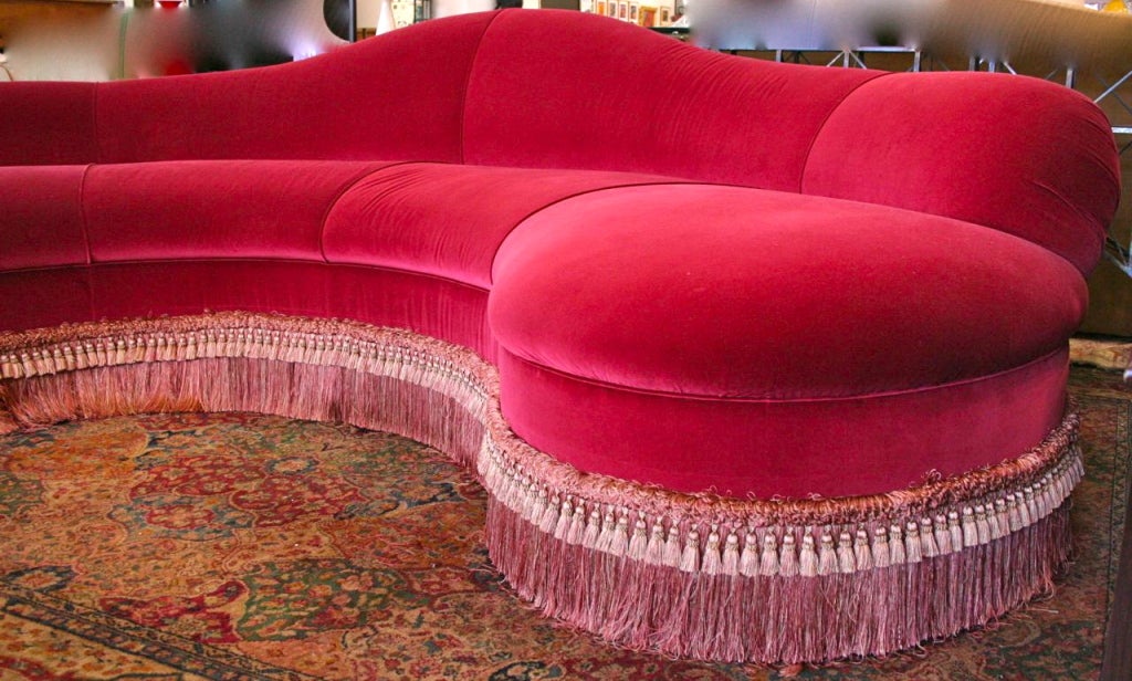 ART DECO GREAT GRAND ROOM OR HOTEL LOBBY BURGUNDY PARISIAN SOFA In Excellent Condition In San Francisco, CA