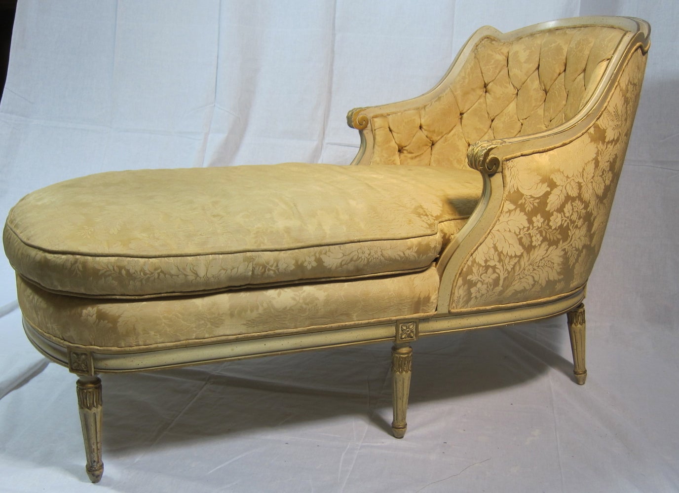 Hollywood Regency Petite  Faining  Chaise Lounge -gold 
Cream