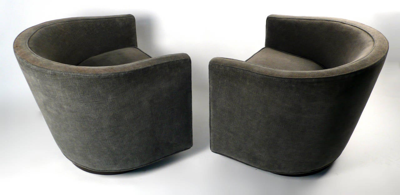 Mid-20th Century Swivel Lounge Chairs Designed by Edward Wormley for Dunbar