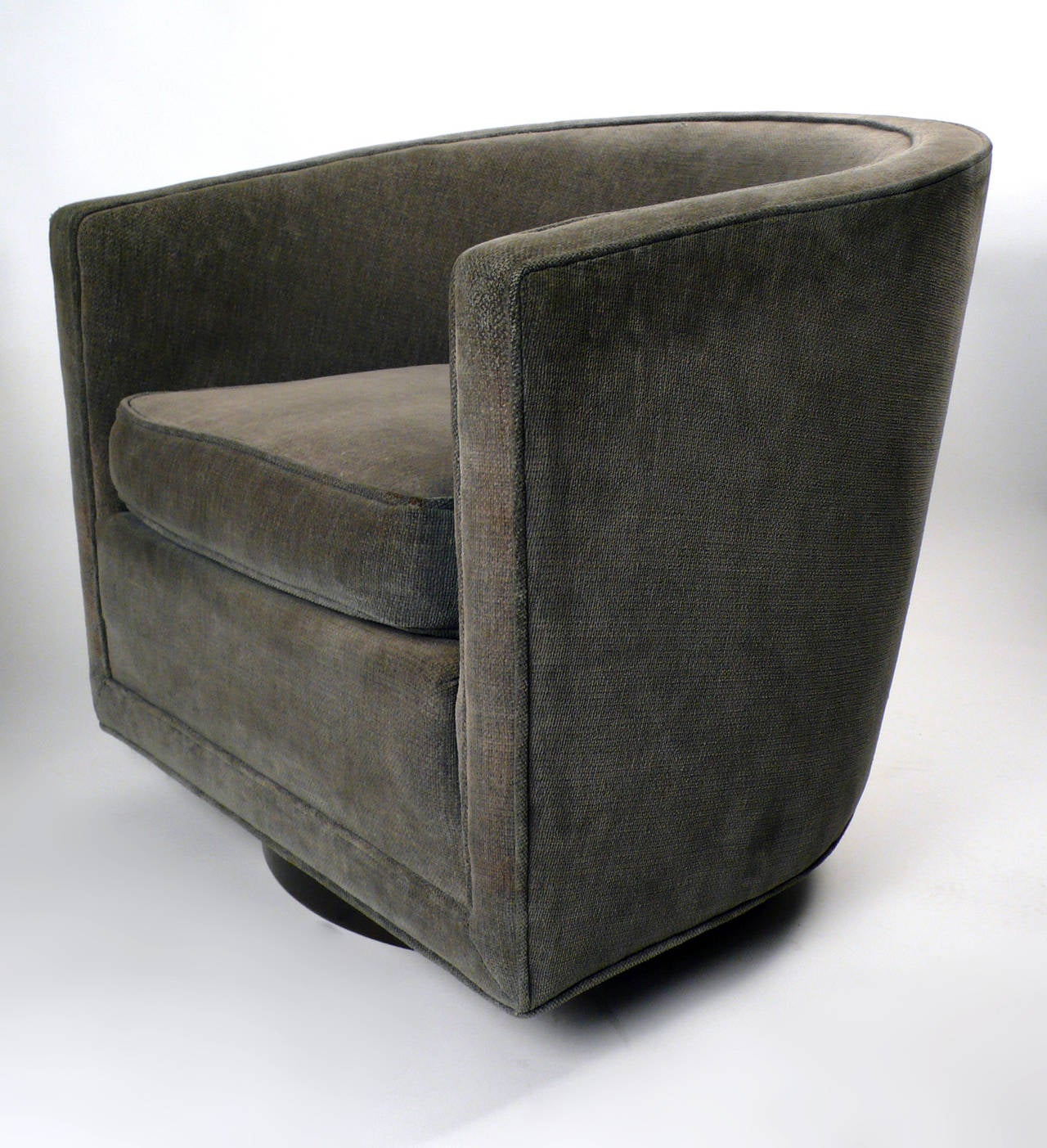 Swivel Lounge Chairs Designed by Edward Wormley for Dunbar 2