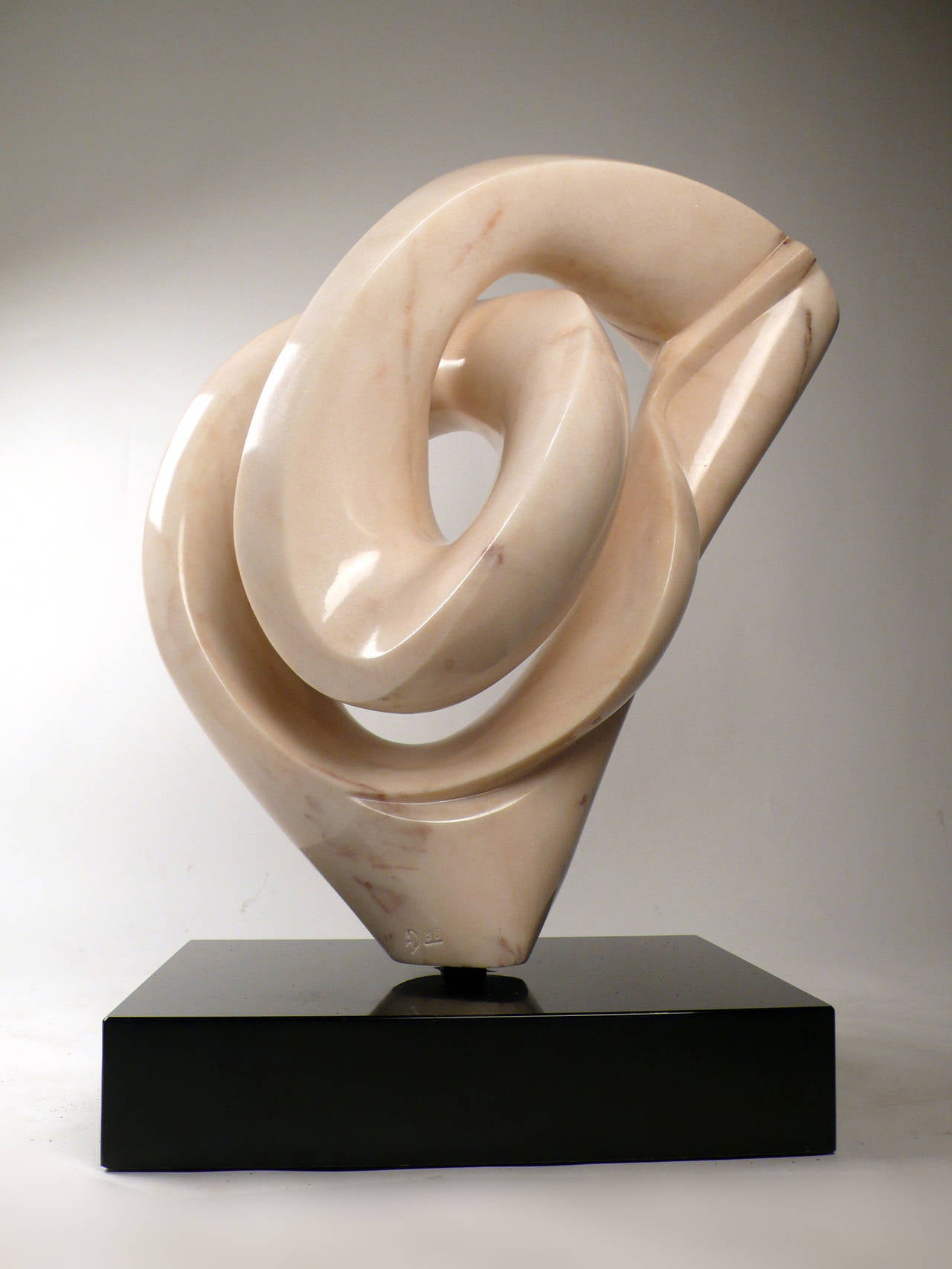 Scultura astratta scolpita direttamente in 