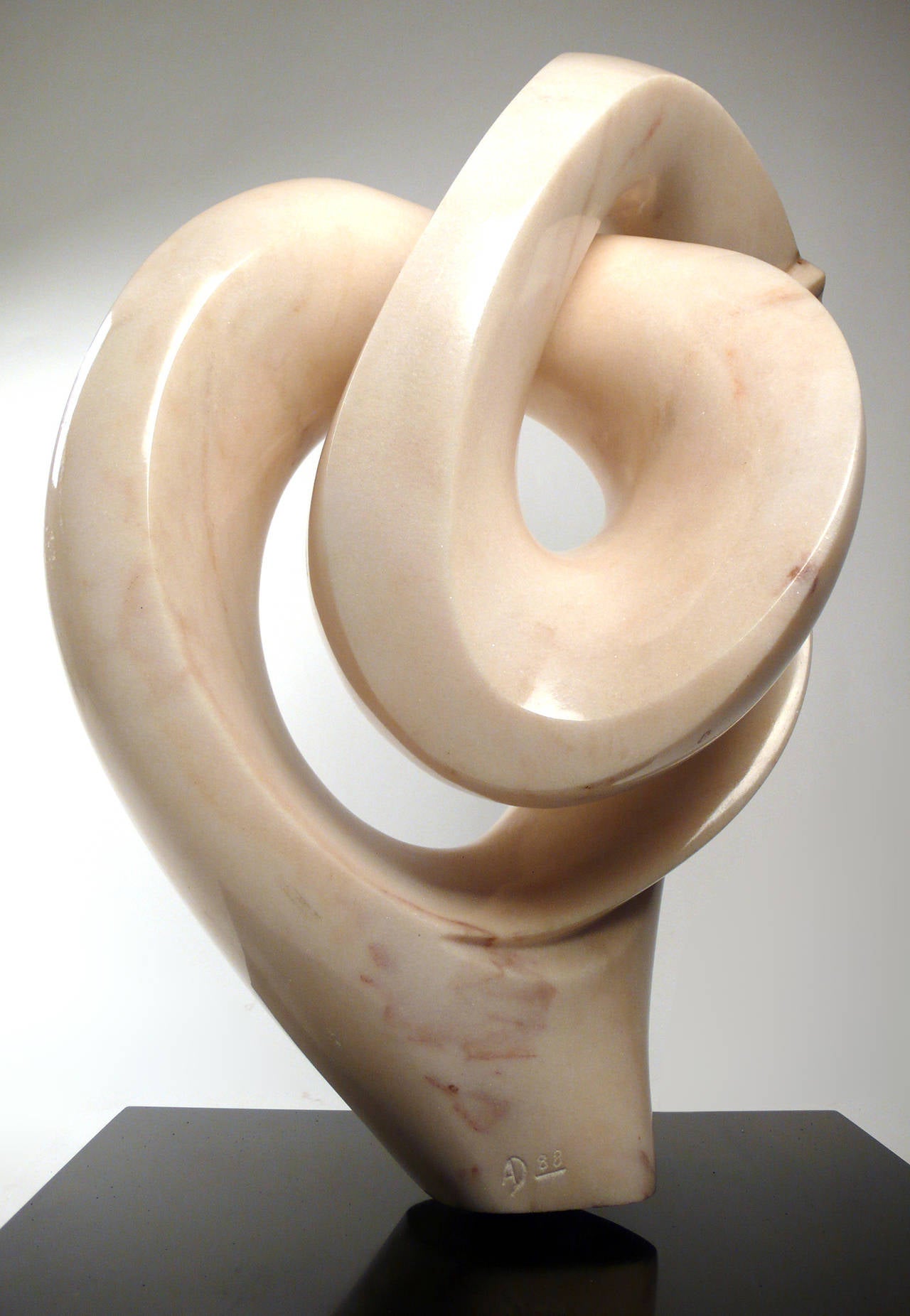 Moderno Scultura astratta in marmo in vendita
