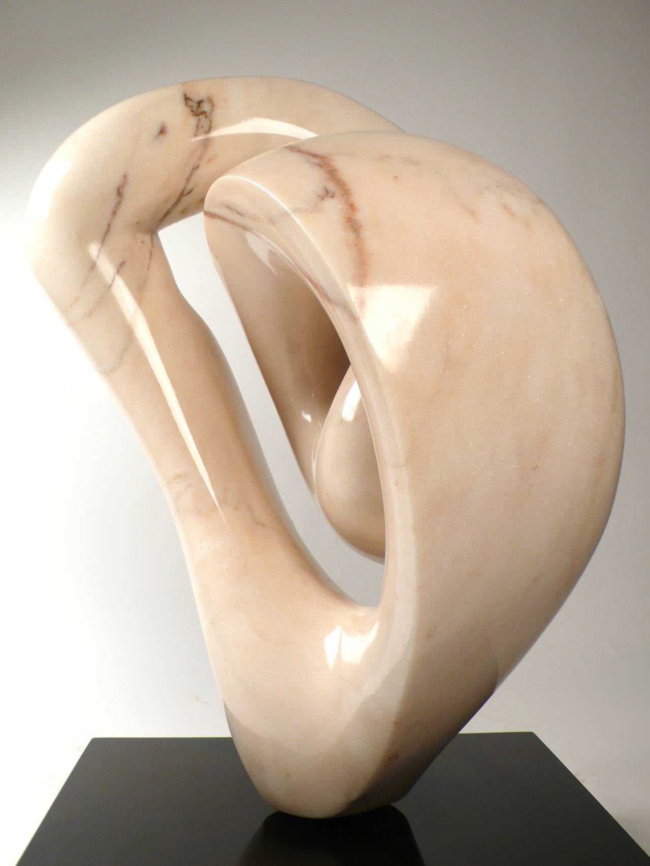 Americano Scultura astratta in marmo in vendita