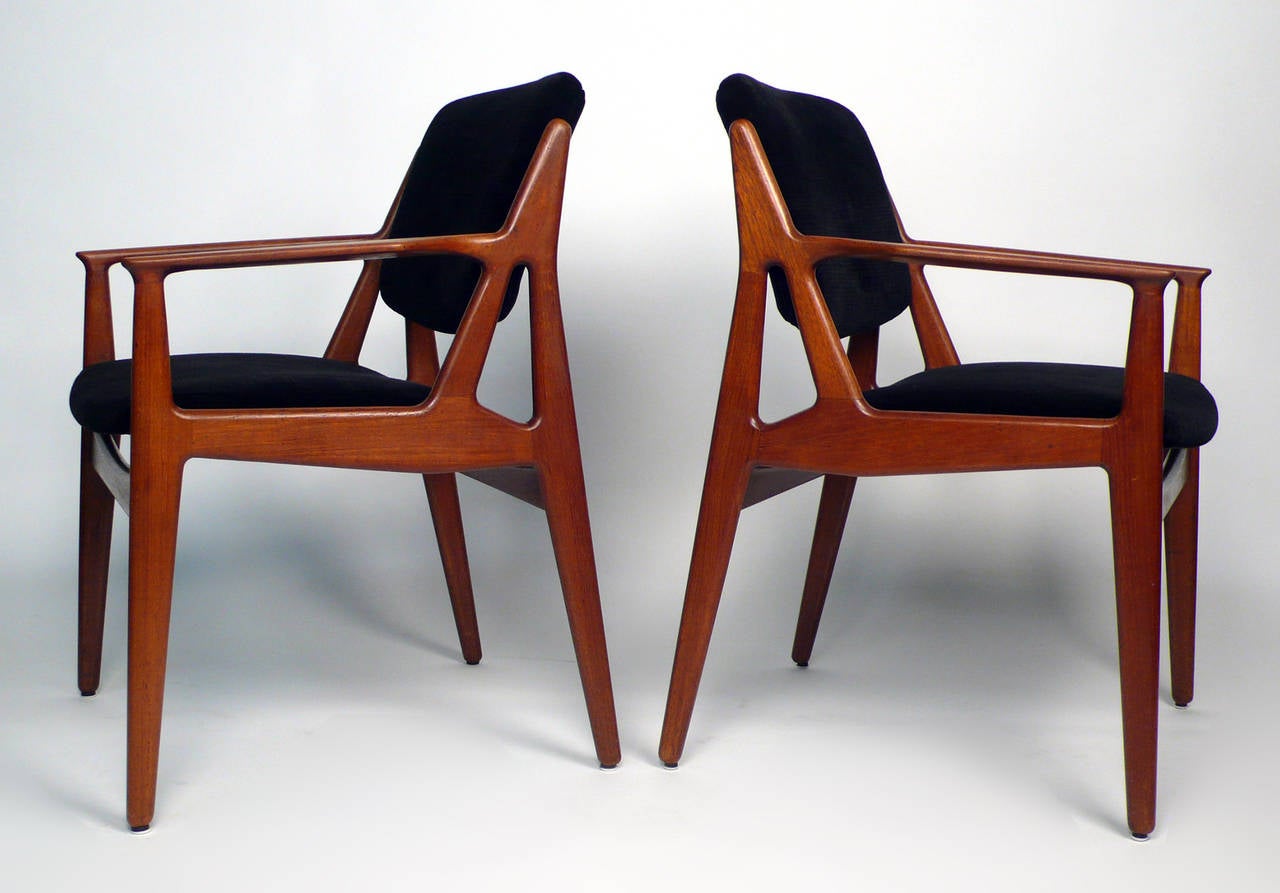 Scandinavian Modern Set of Eight Arne Vodder Dining Chairs