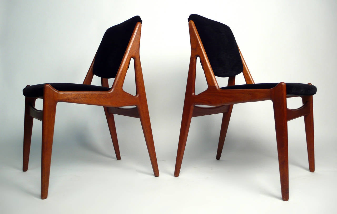Set of Eight Arne Vodder Dining Chairs 1