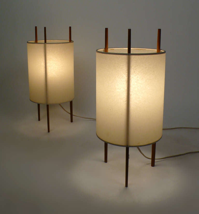 Pair of Cylinder Lamps by Isamu Noguchi In Excellent Condition In Dallas, TX
